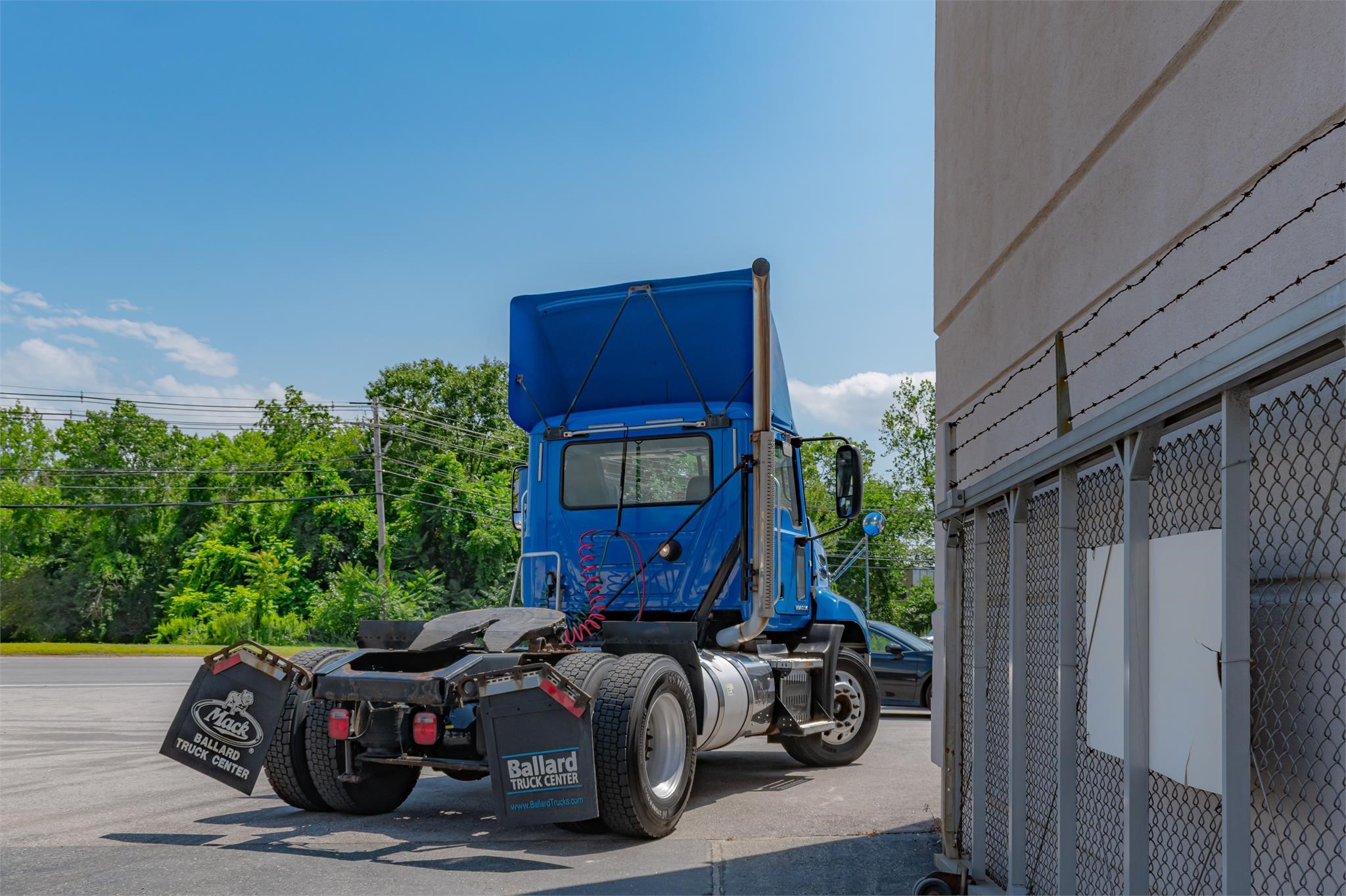 2015 MACK PINNACLE CXU612 - image 5 of 6