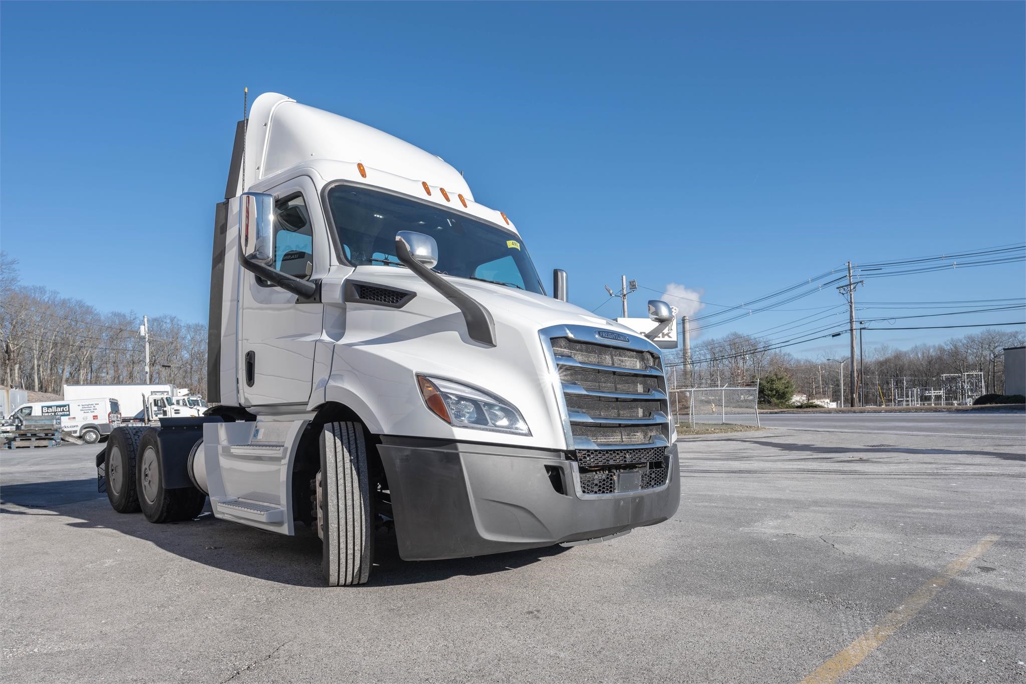 2018 FREIGHTLINER CASCADIA 116 - image 1 of 6