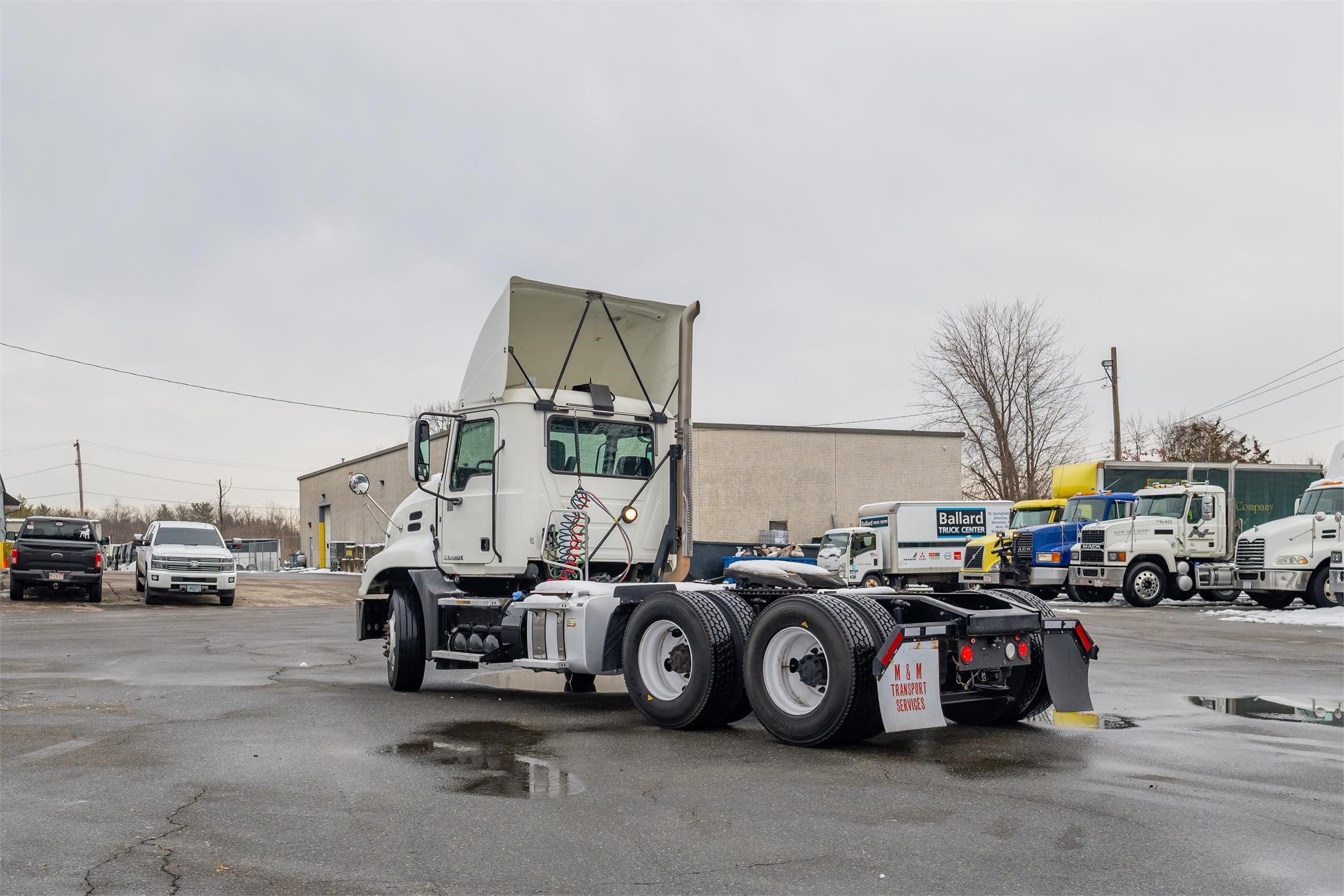 2016 MACK PINNACLE CXU613 - image 3 of 6