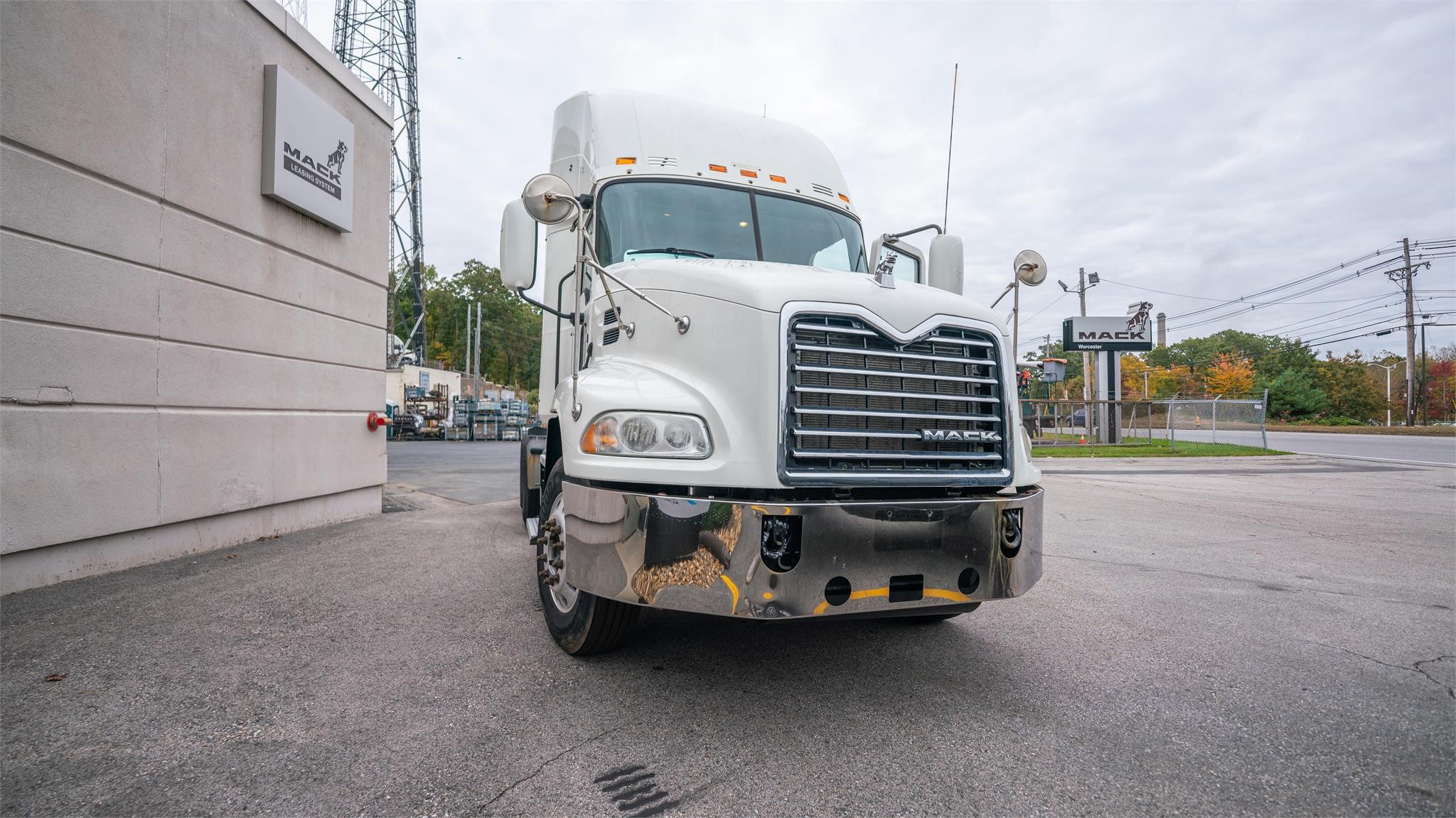 2018 MACK PINNACLE CXU613 - image 3 of 6