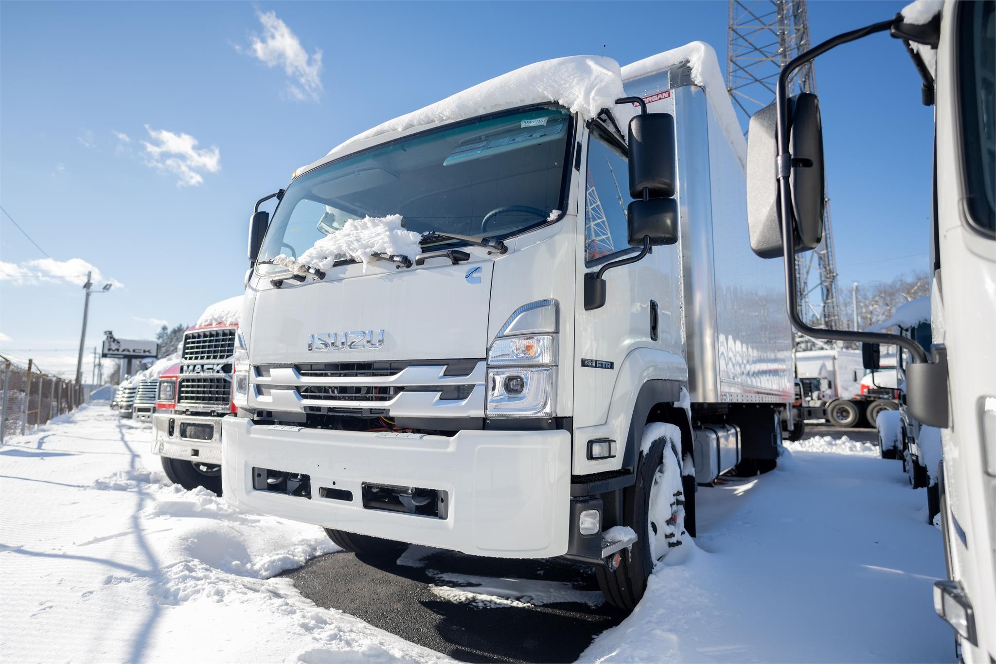 2024 ISUZU FTR - image 1 of 6