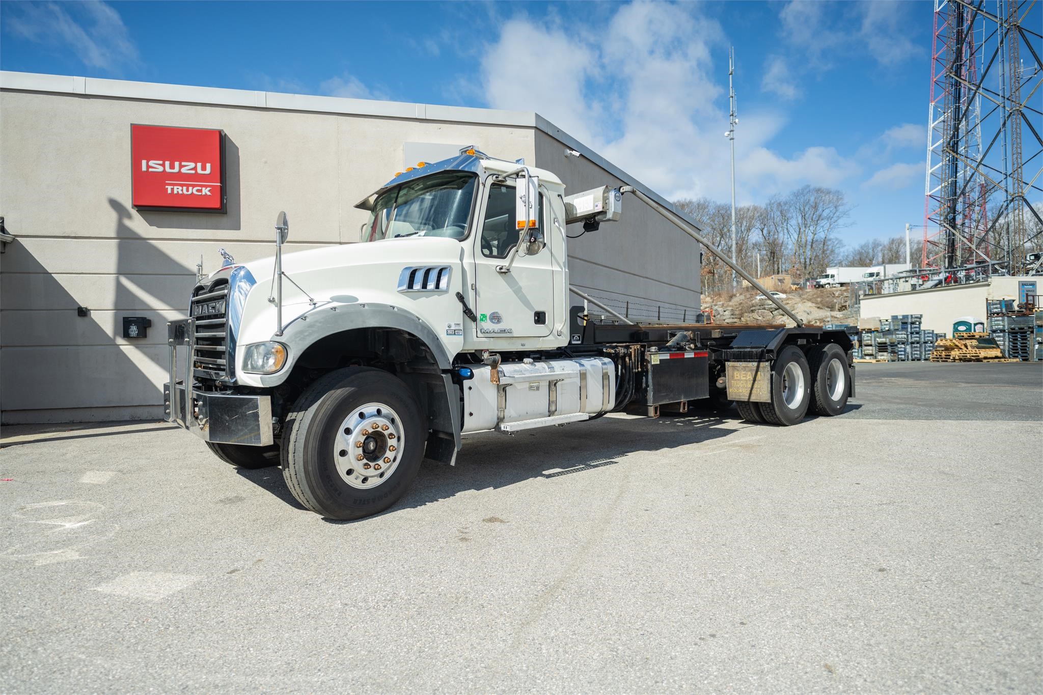 2017 MACK GRANITE GU713 - image 1 of 6