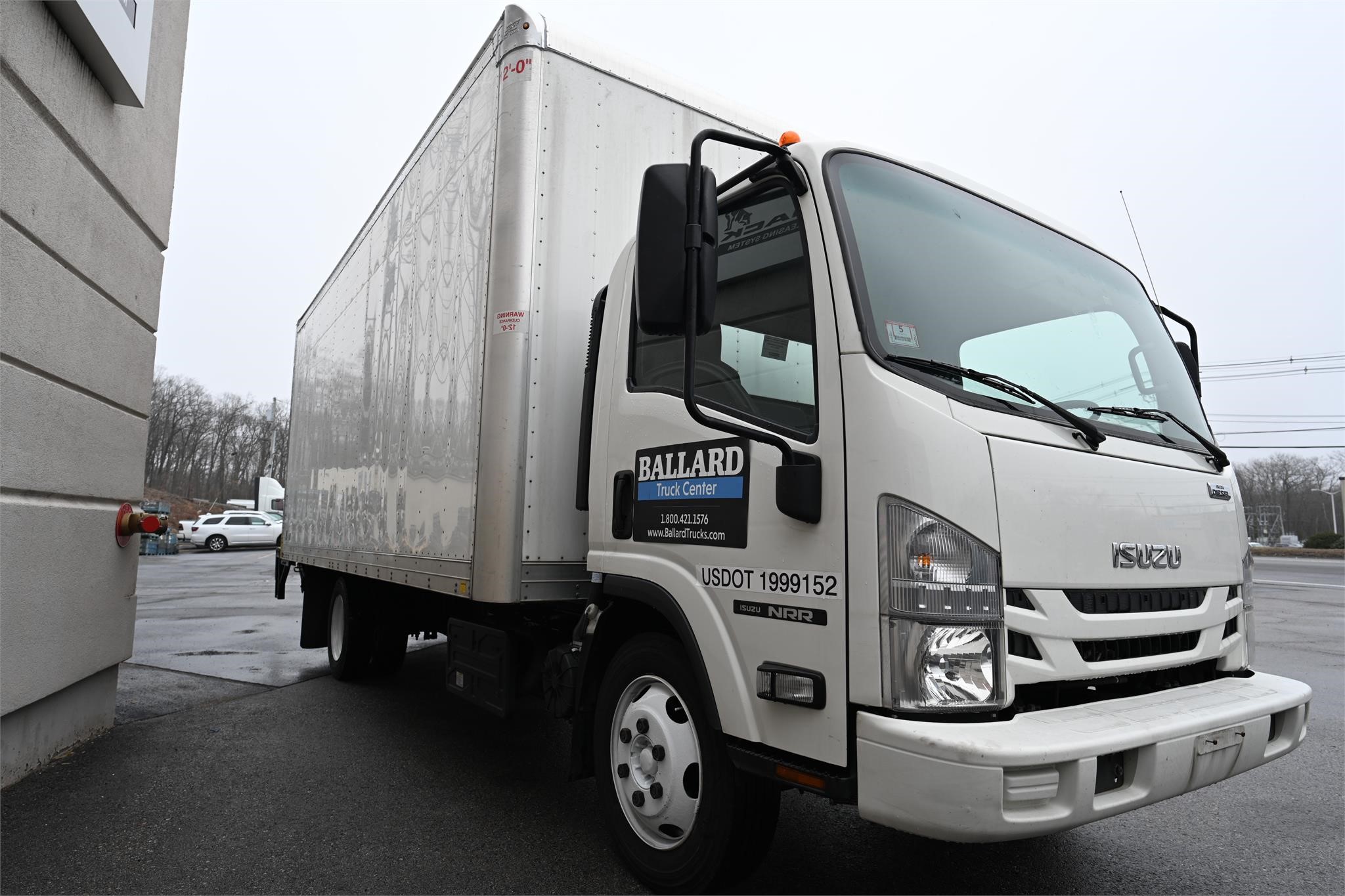 2021 ISUZU NRR - image 3 of 6