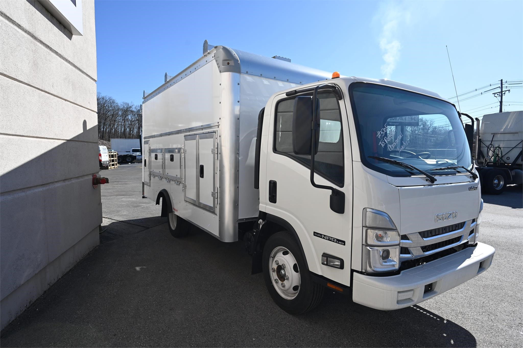 2024 ISUZU NPR HD - image 3 of 6