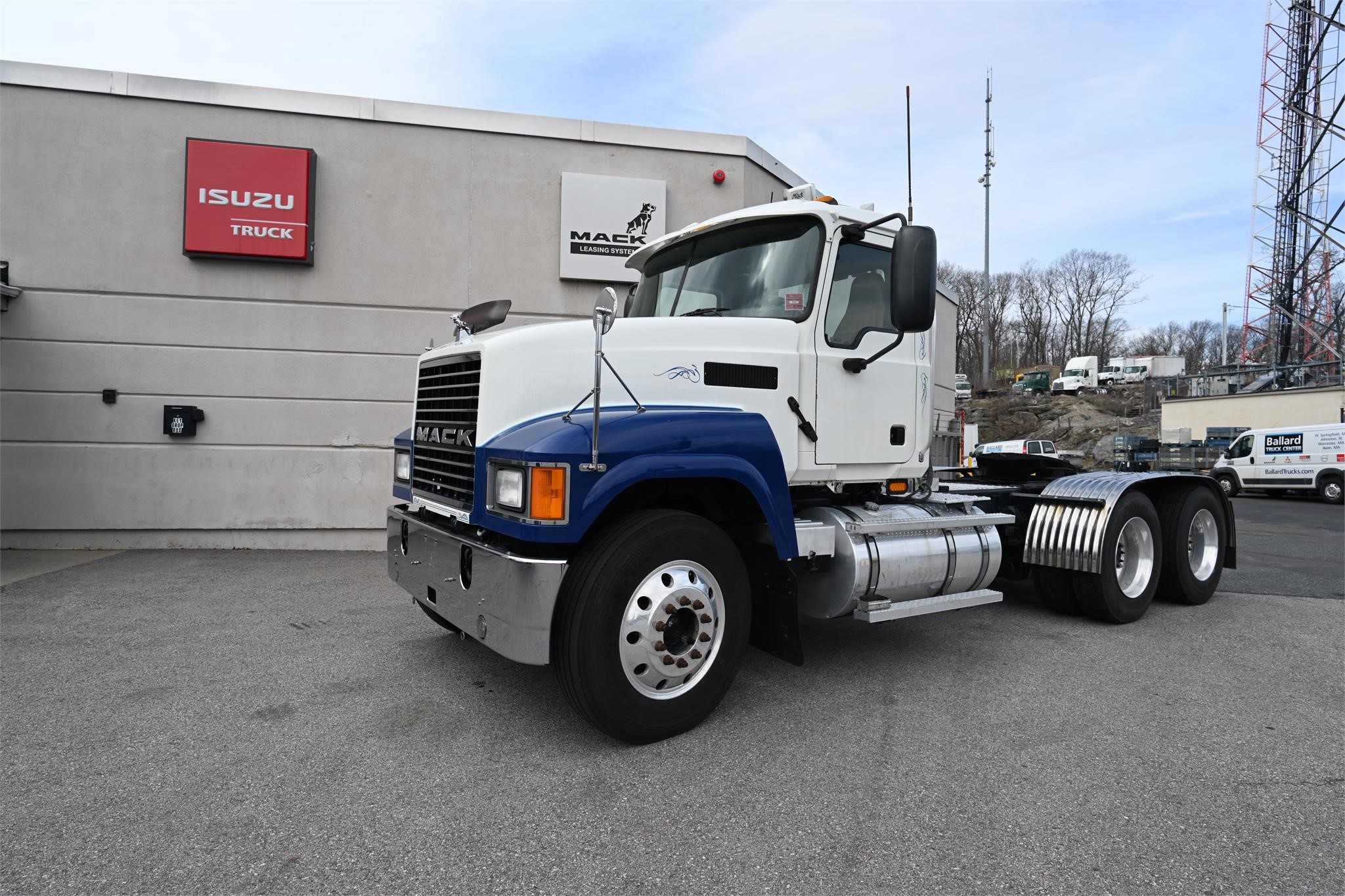 2007 MACK CHN613 - image 1 of 6