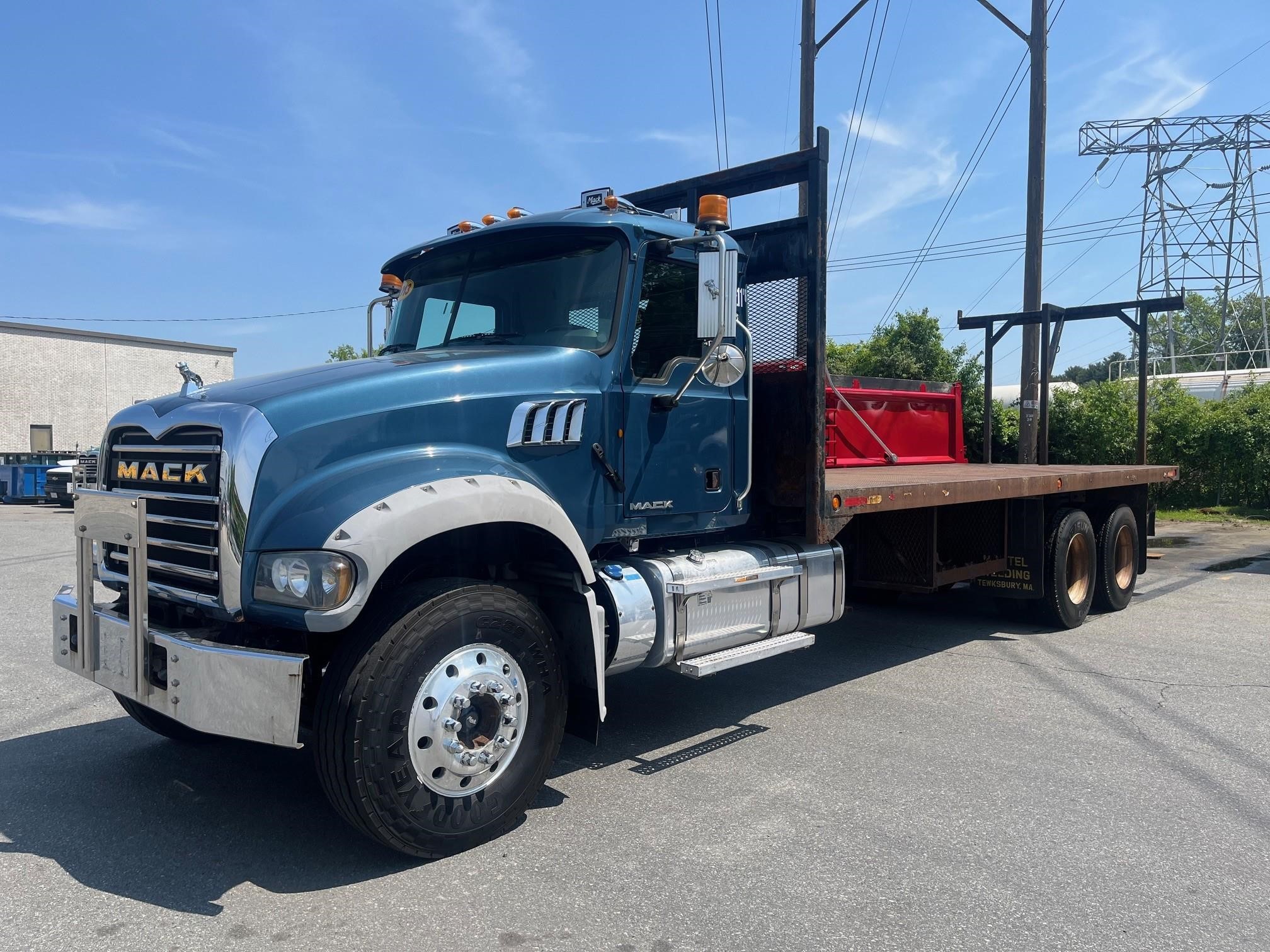 2013 MACK GRANITE GU713 - image 1 of 6