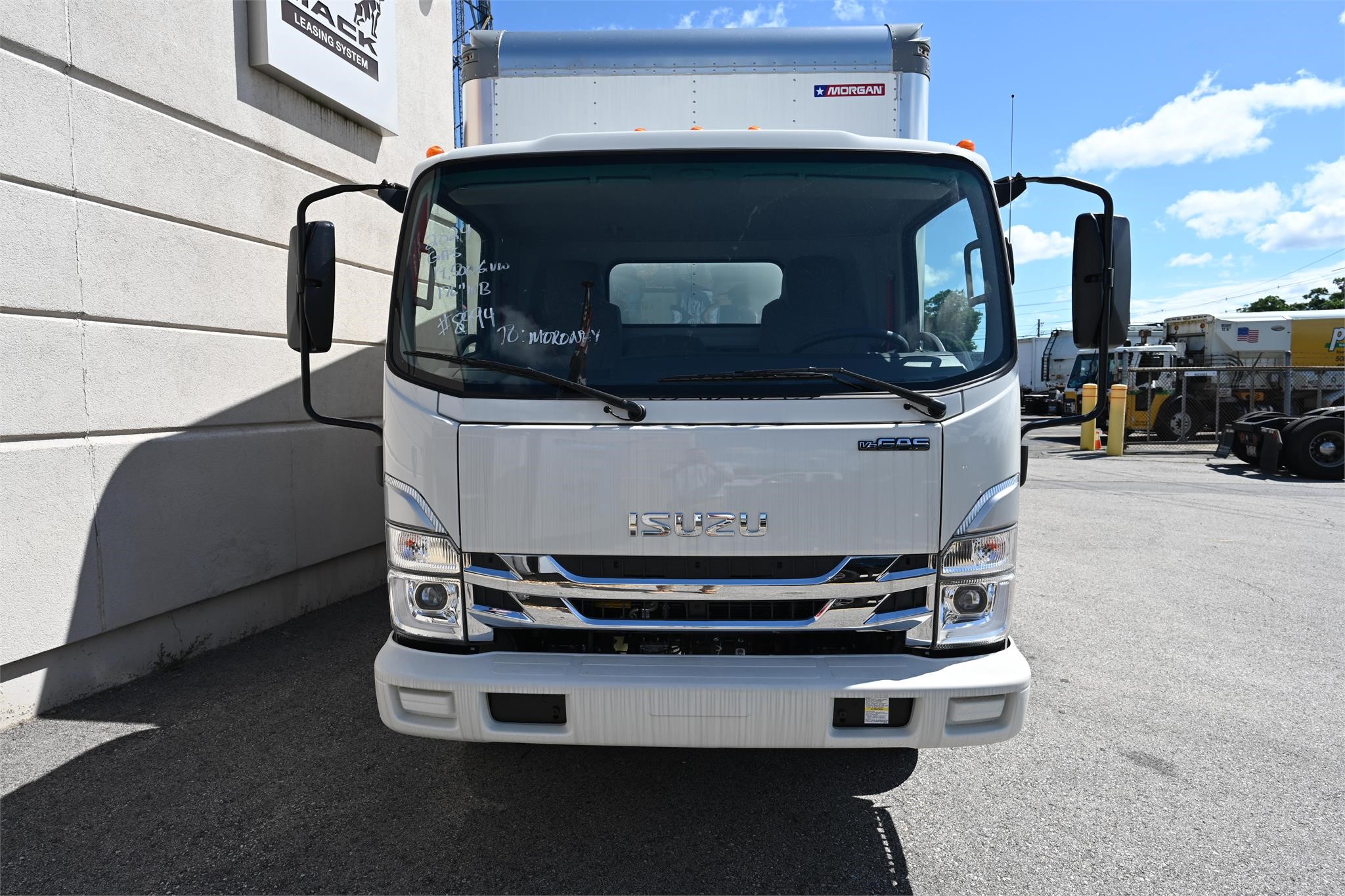 2024 ISUZU NPR HD - image 3 of 6