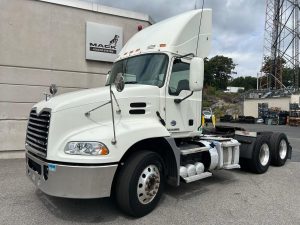 2015 MACK PINNACLE CXU613 9020064375