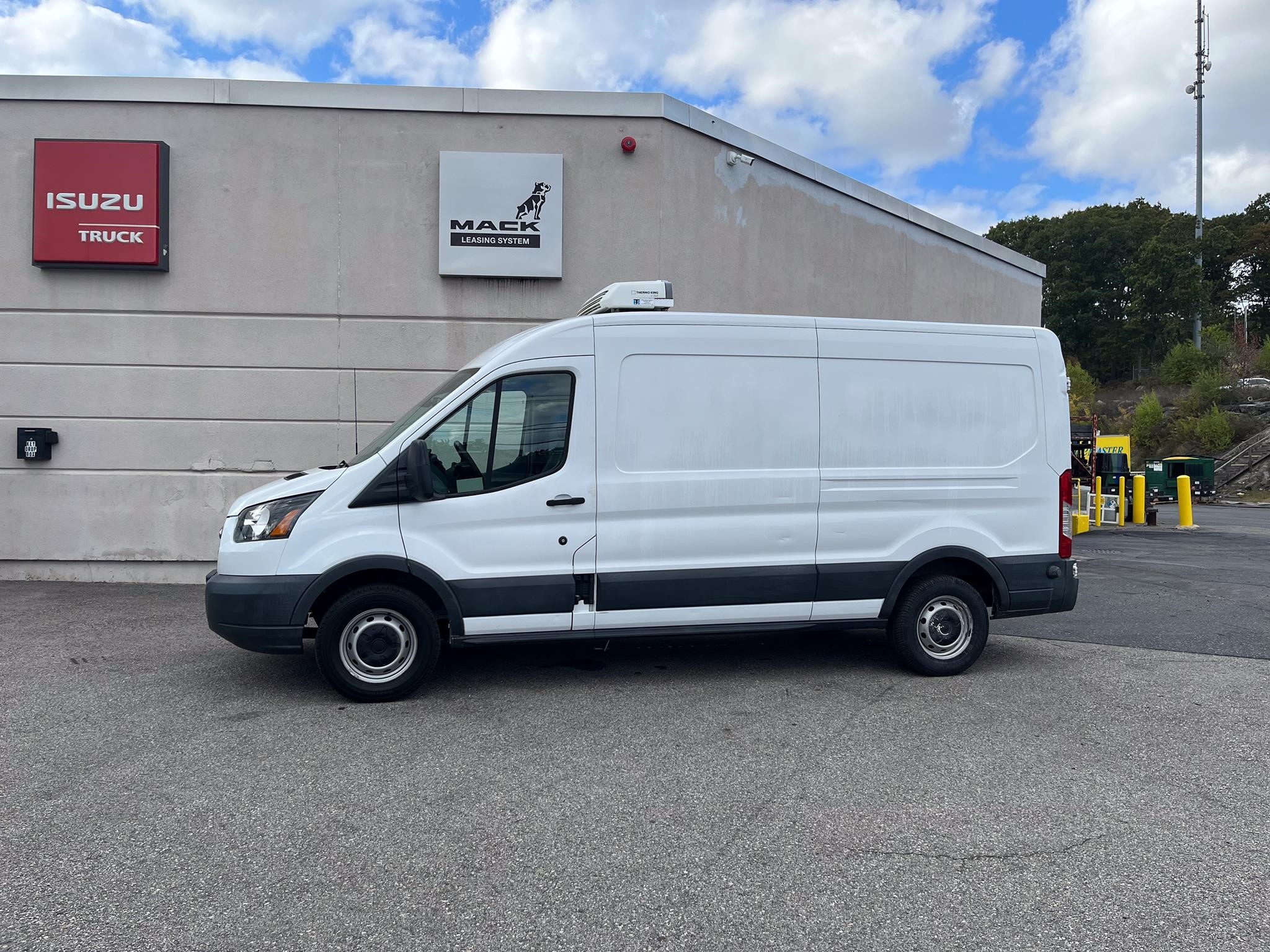 2016 FORD TRANSIT - image 1 of 6