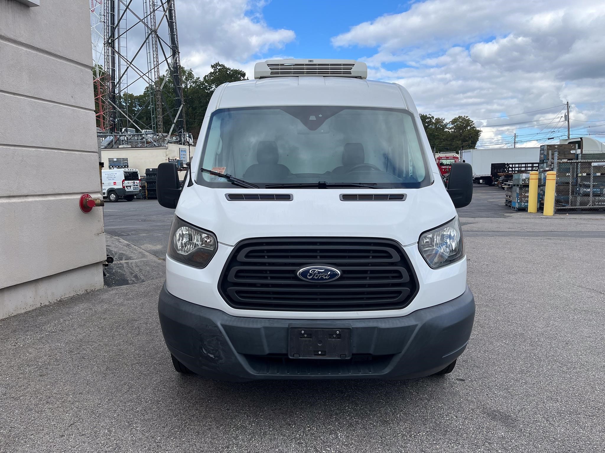 2016 FORD TRANSIT - image 2 of 6