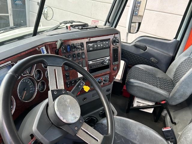 2016 MACK PINNACLE CXU613 - image 4 of 6