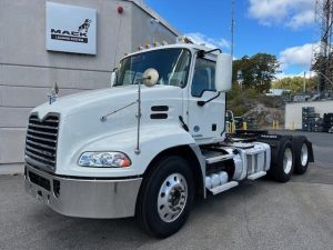 2016 MACK PINNACLE CXU613 9025975157