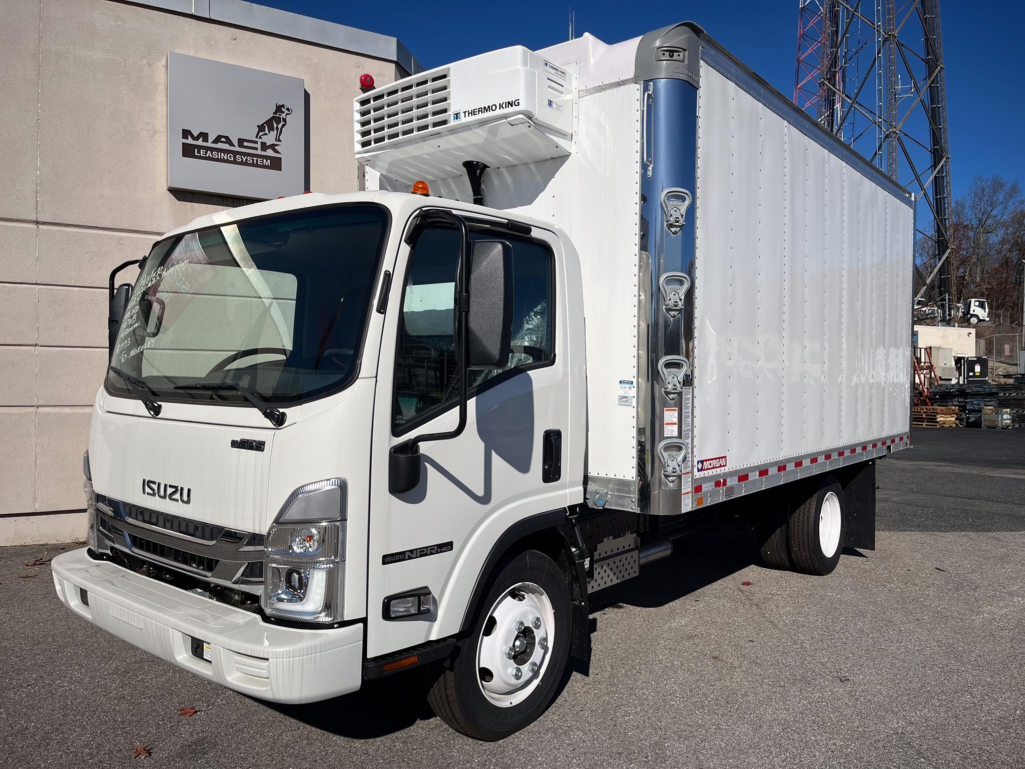 2024 ISUZU NPR HD - image 2 of 6