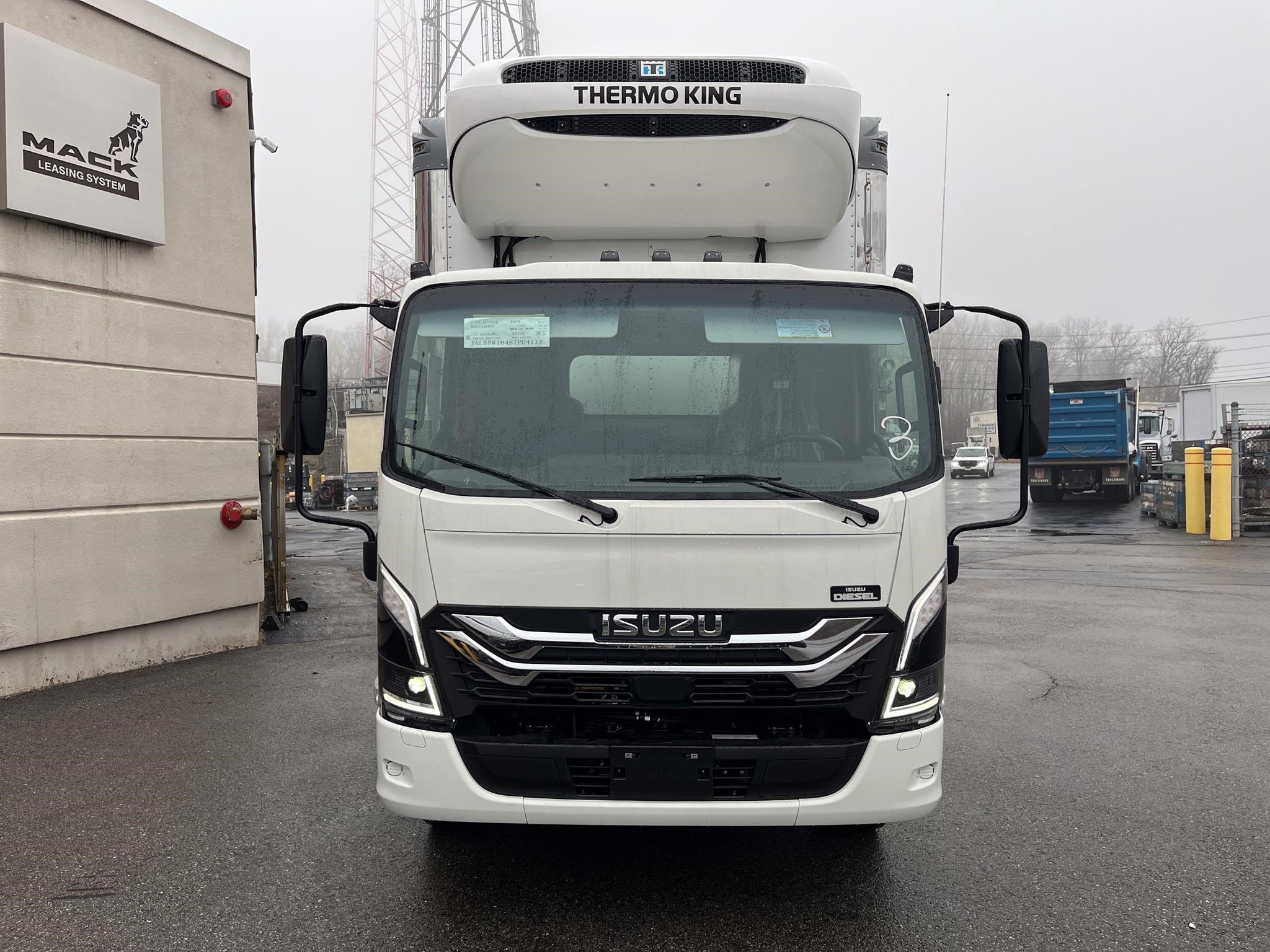 2025 ISUZU NRR - image 3 of 6