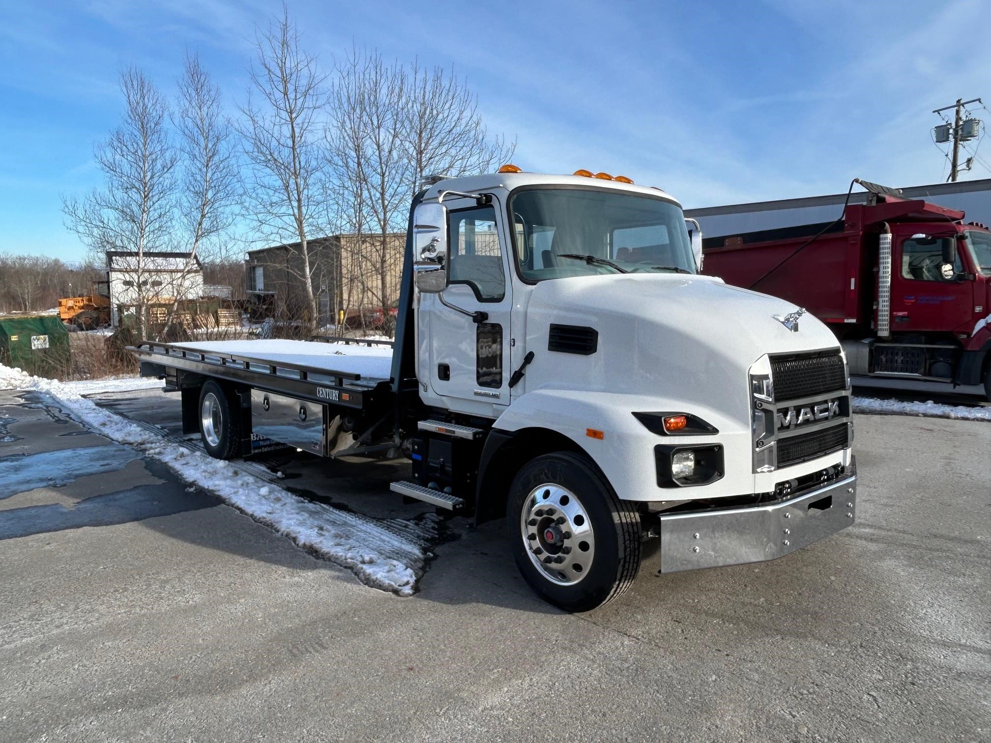 2025 MACK MD6 - image 2 of 6