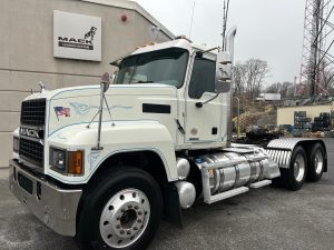 2021 MACK PINNACLE 64T 9040588671