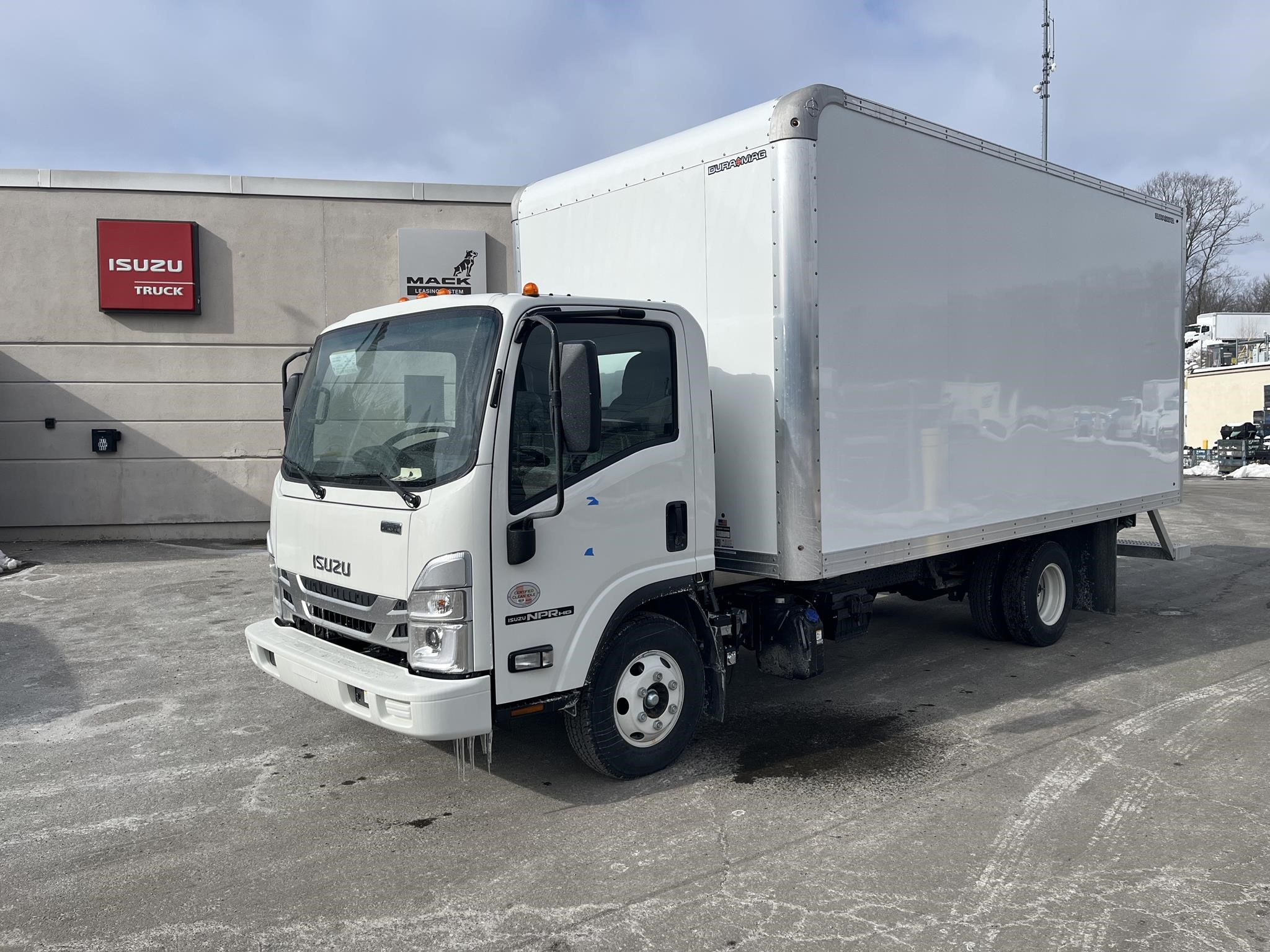 2024 ISUZU NPR HD - image 1 of 6