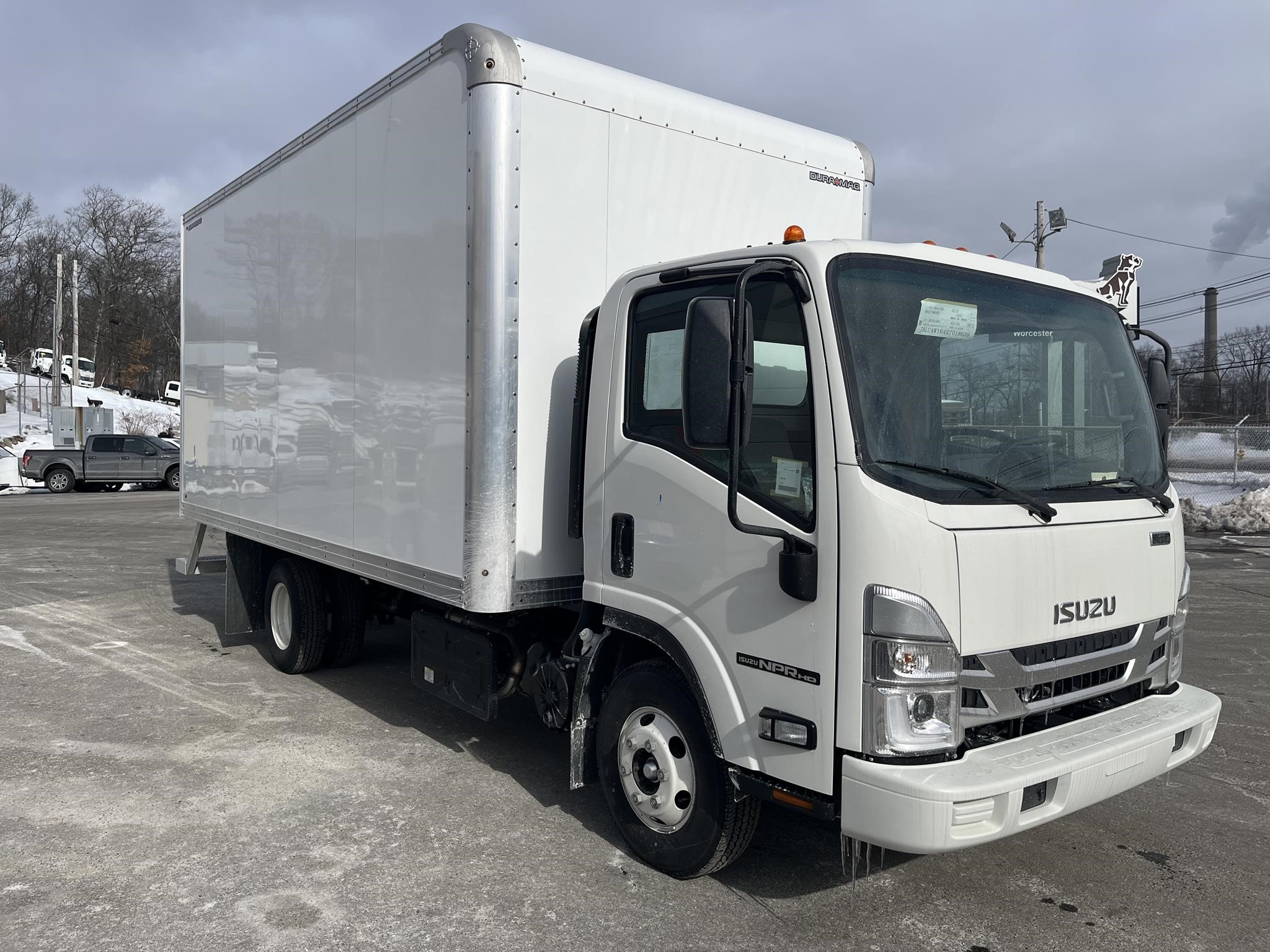 2024 ISUZU NPR HD - image 3 of 6